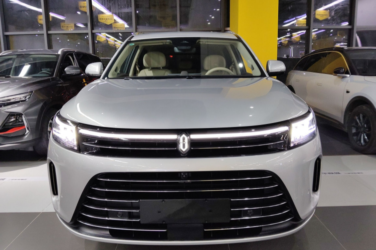 鸿蒙智行 问界M7 2024款 1.5T 后驱Plus版 5座车身外观2