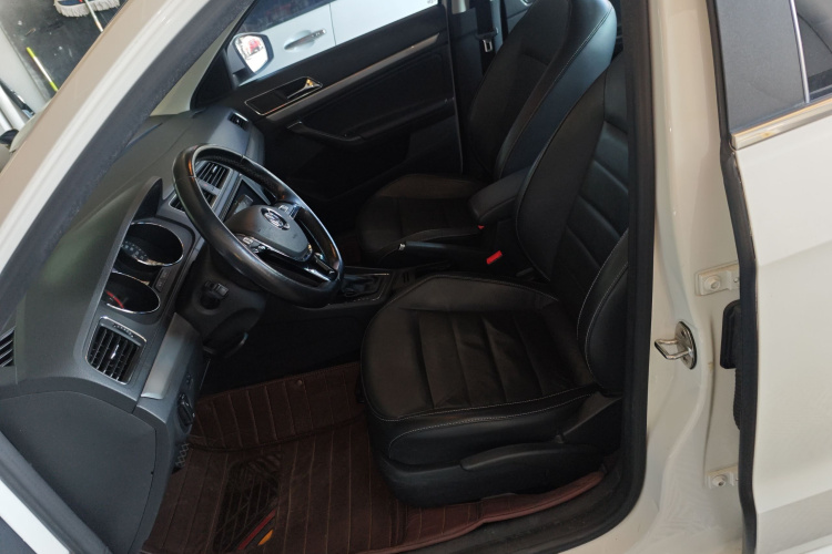 大众 朗逸 2017款 1.6L 自动舒适版中控内饰19