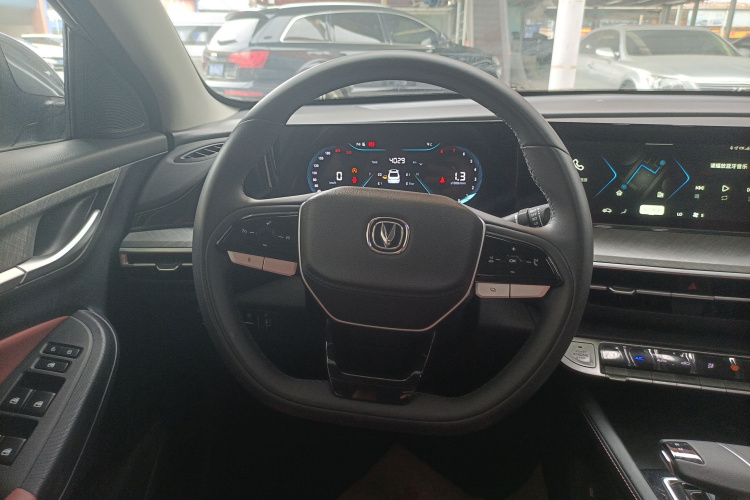 长安 逸动 2023款 畅享版 PLUS 蓝鲸NE 1.4T GDI DCT尊贵版局部细节13