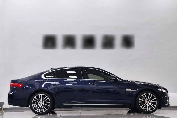 捷豹XFL 2021款 XFL 2.0T P250 两驱尊享豪华版车身外观6003