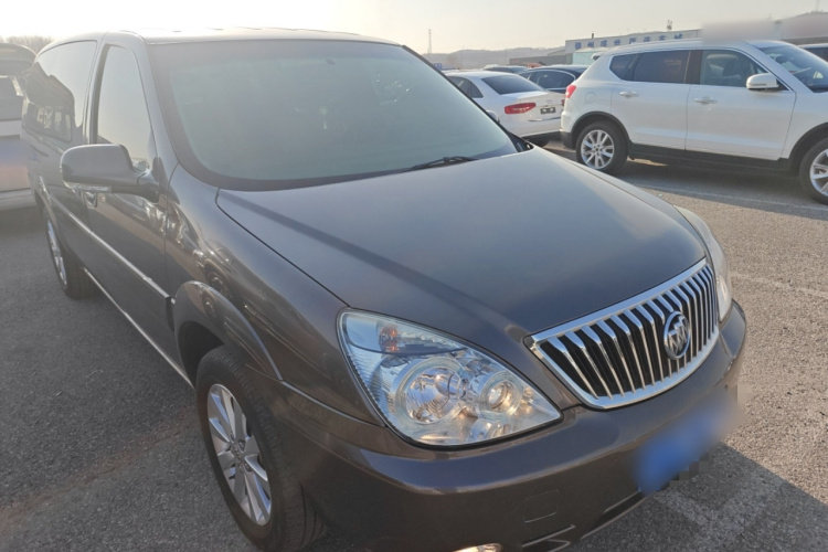 别克GL8 2014款 2.4L 经典版车身外观3