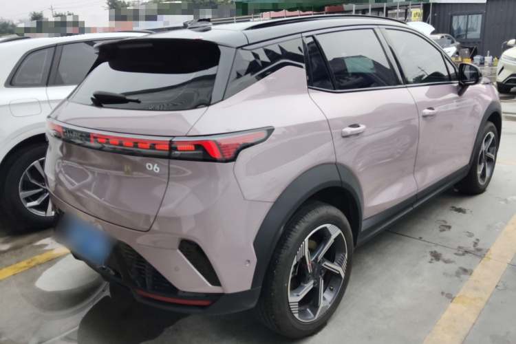 领克06 2025款 Shero 1.5T 紫色特别版车身外观7