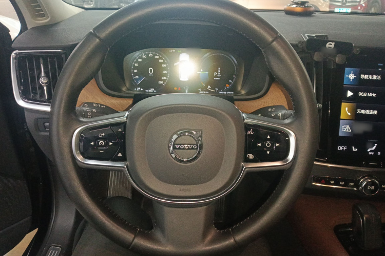 沃尔沃S90新能源 2020款 T8 E驱混动 智逸豪华版中控内饰13
