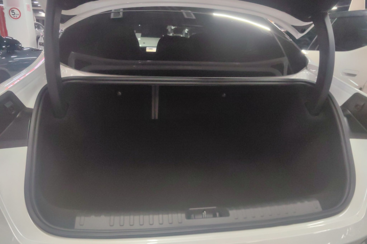 领克07 2024款 EM-P 126长续航 Ultra机舱底盘23