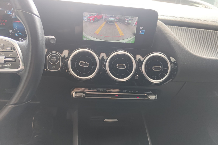 奔驰GLA 2022款 改款二 GLA 200局部细节16