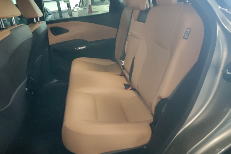 雷克萨斯RX 2025款 300 四驱骏享版中控内饰7004