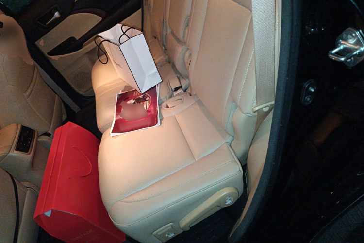 丰田 汉兰达 2015款 2.0T 两驱精英版 7座中控内饰21