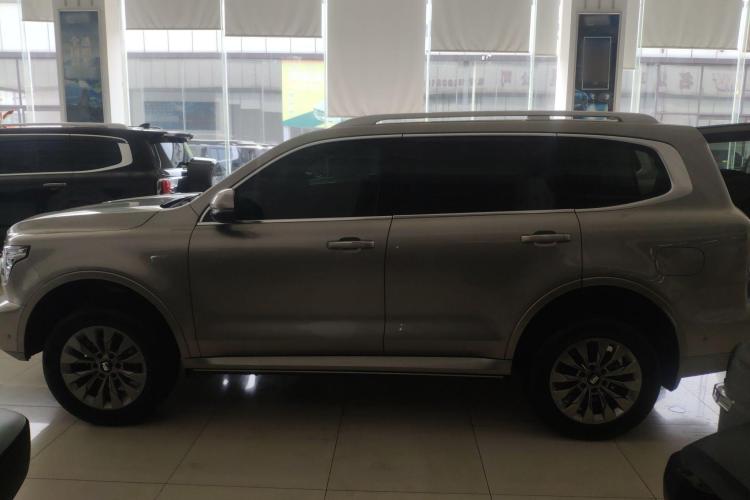 坦克500 2023款 3.0T 运动版 造境型 5座车身外观4