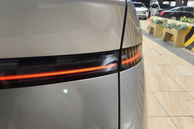 小鹏X9 2024款 702超长续航Max车身外观6001