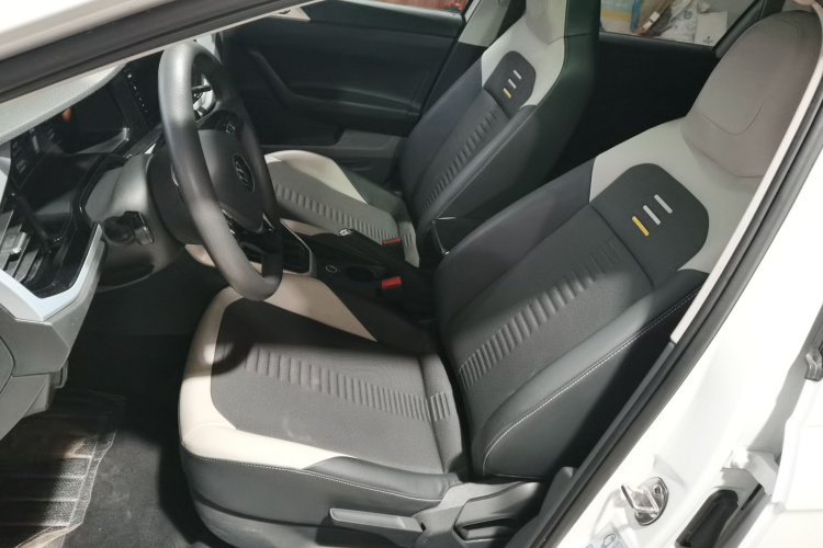 大众 Polo 2023款  Plus 1.5L 自动炫彩科技版中控内饰19