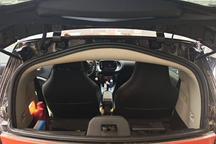 smart fortwo 2016款 0.9T 66千瓦硬顶先锋版中控内饰23