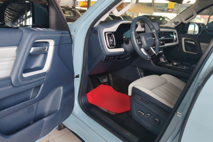 北京BJ60 2022款  2.0T 五一版 五座中控内饰7003