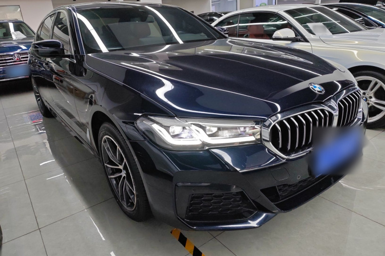 宝马5系 2022款 改款二 525Li M运动套装车身外观6002