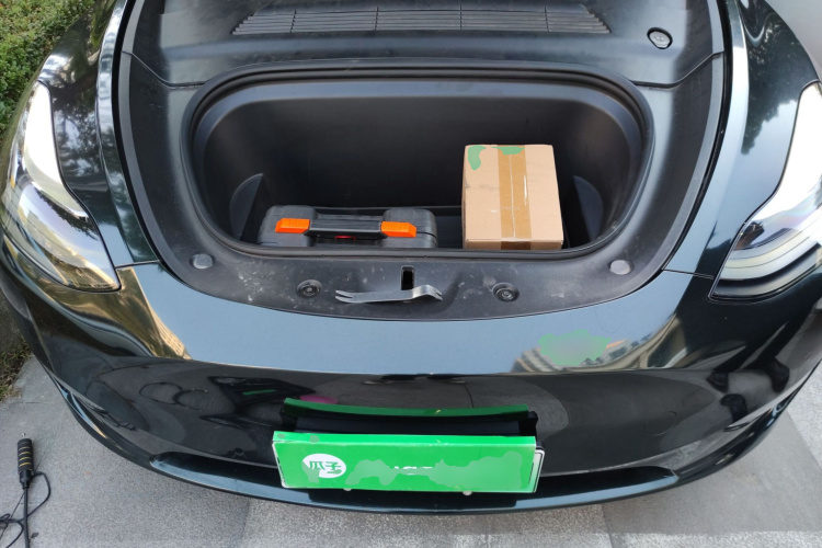 特斯拉 Model Y 2021款 标准续航后驱版局部细节24