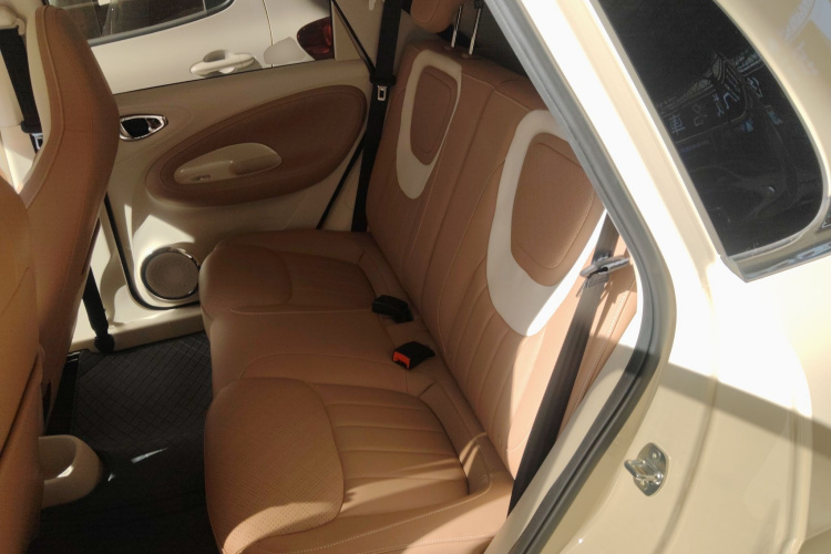 五菱汽车 五菱缤果 2025款 333km 灵犀互联款中控内饰21