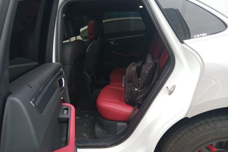 保时捷 2024款 Macan 2.0T中控内饰7004