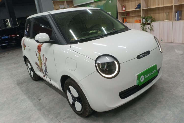 长安启源 长安Lumin 2023款 301km 蜜沁款车身外观3