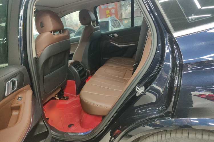 宝马X5(进口) 2022款 xDrive30i M运动套装中控内饰21