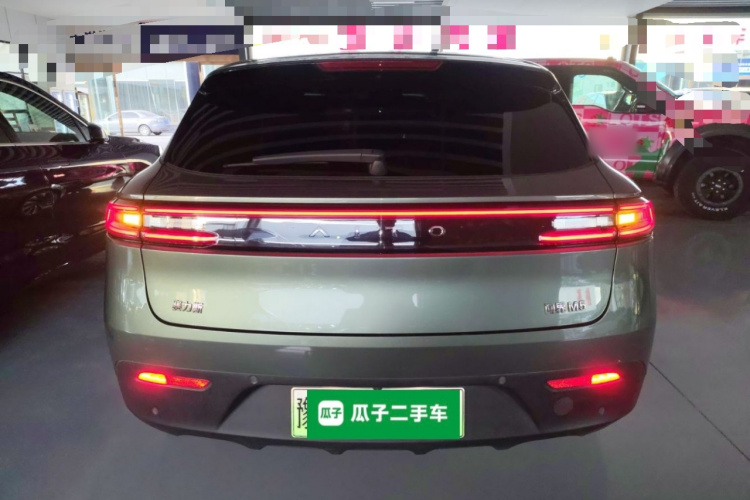 鸿蒙智行 问界M5 2022款 增程后驱标准版车身外观6