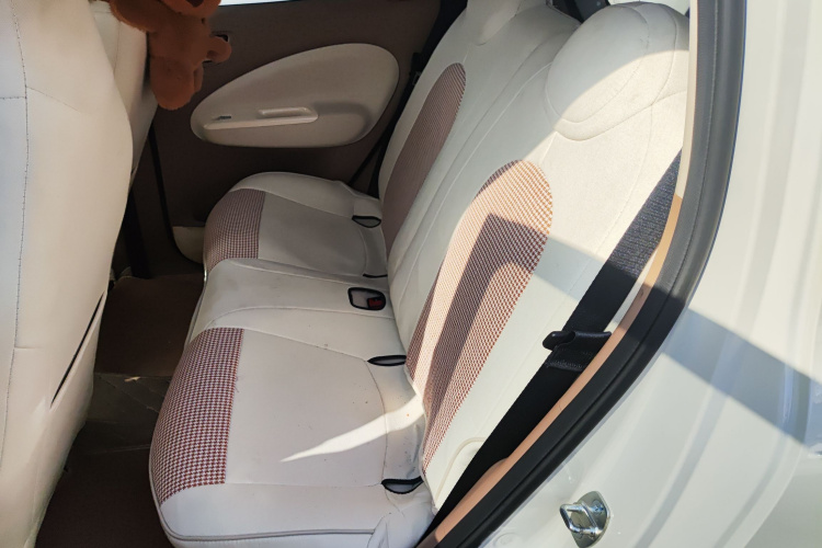 五菱汽车 宏光MINIEV 2025款 四门版 臻享+款中控内饰21