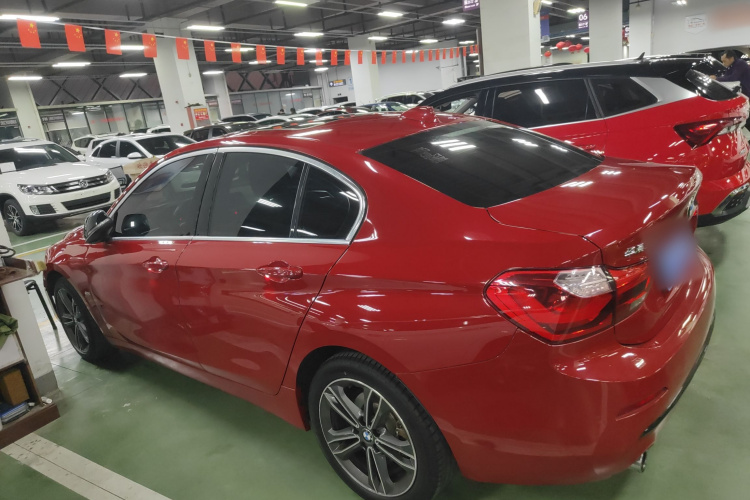 宝马1系 2017款 118i 运动型车身外观4