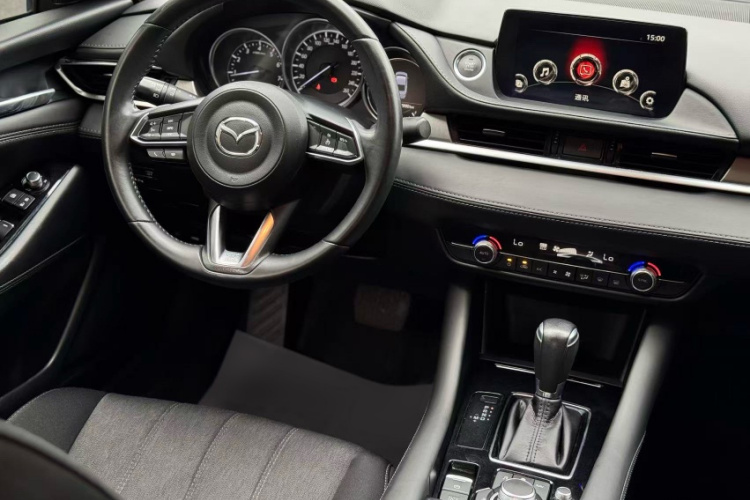 马自达 阿特兹 2020款 2.0L 蓝天时尚版中控内饰7001