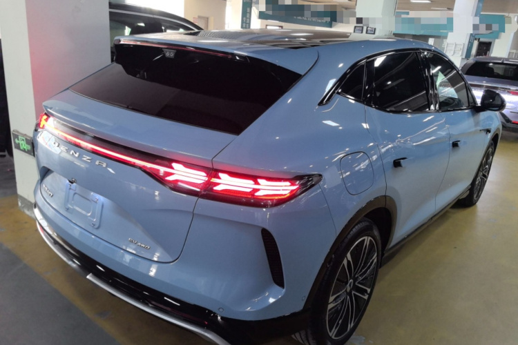 腾势N7 2024款 630 四驱智驾Ultra版车身外观7