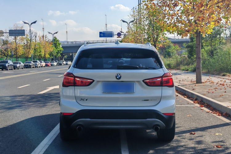 宝马X1 2018款 sDrive20Li 领先型车身外观6005