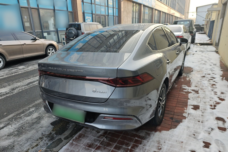 比亚迪 秦PLUS 2024款 荣耀版 EV 420KM领先型车身外观7