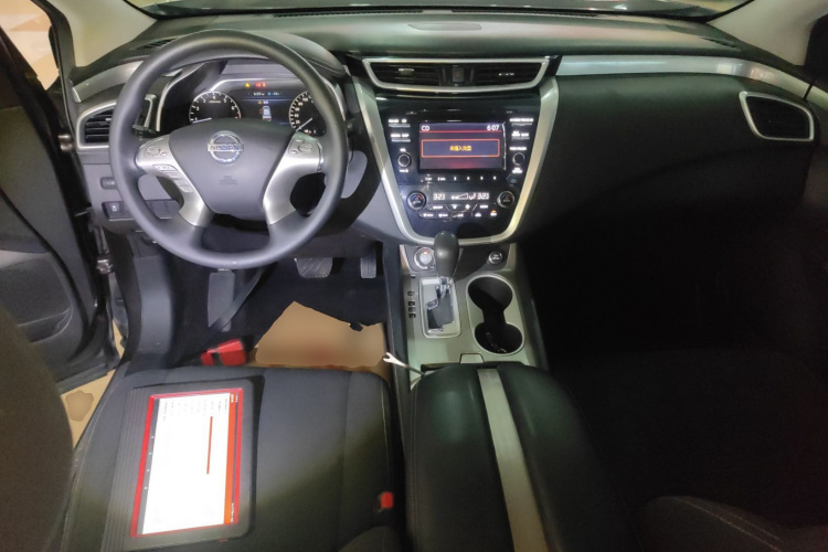 日产 楼兰 2015款 2.5L XE 两驱精英版中控内饰12