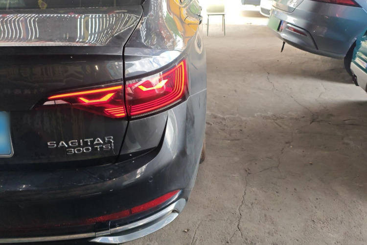 大众 速腾 2023款 300TSI DSG超越版车身外观6002