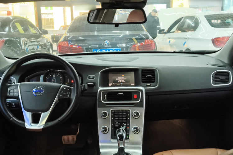 沃尔沃S60 2017款 S60L T4 智远版中控内饰7002