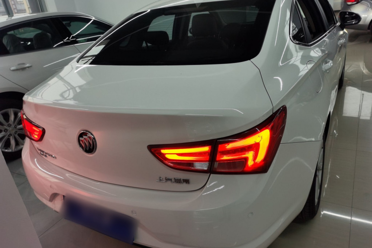 别克 威朗 2019款 三厢 15S 自动领先型车身外观6