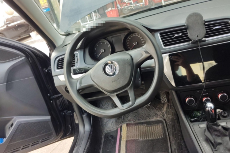 大众 朗逸 2015款 1.6L 自动风尚版中控内饰13