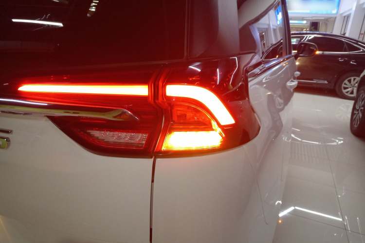 上汽大通MAXUS 大通G50 2022款 1.5T 自动畅游A车身外观9