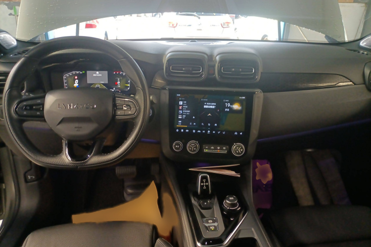 领克03 2022款 1.5TD DCT劲Pro中控内饰7002