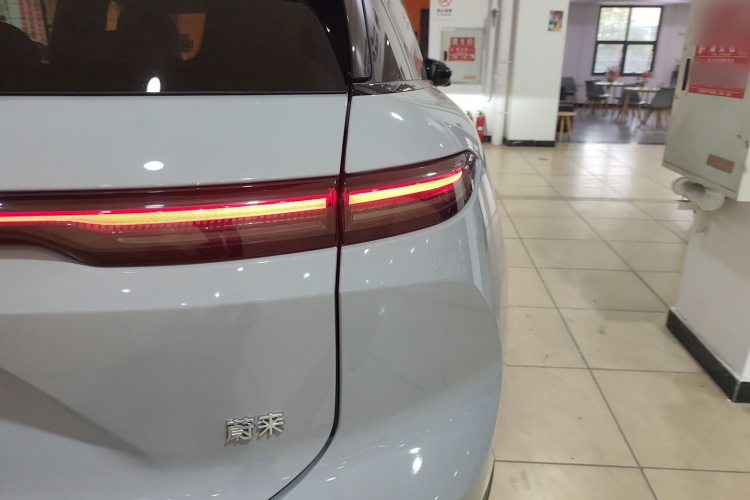 蔚来ES6 2024款 75kWh车身外观6006