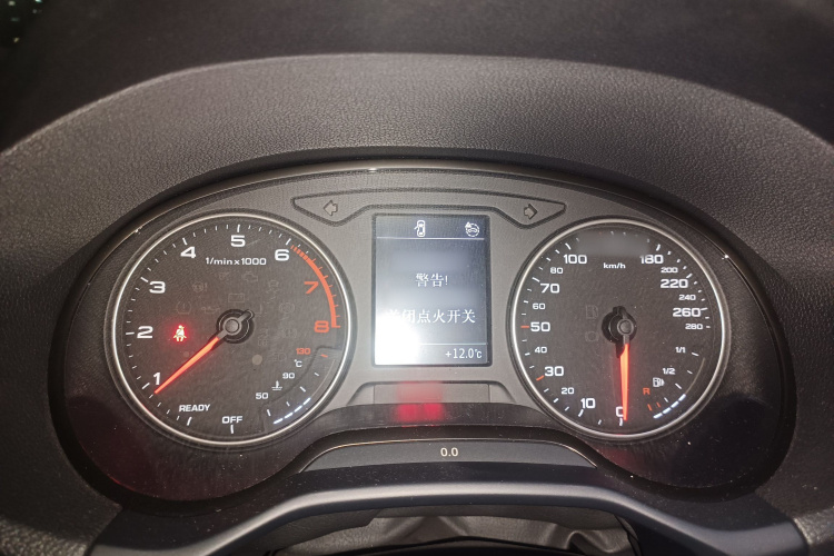 奥迪Q2L 2022款 35 TFSI 时尚动感型局部细节14