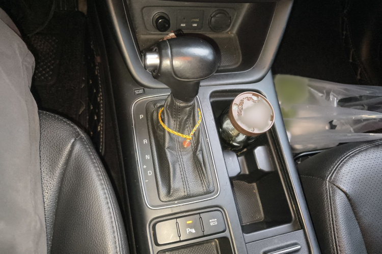 起亚 索兰托 2013款 2.2T 7座柴油豪华版局部细节18