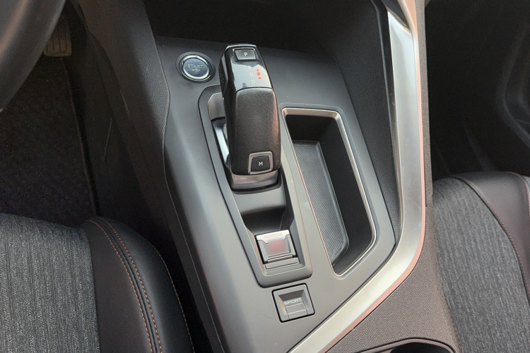 标致5008 2017款 350THP 7座精英版局部细节18