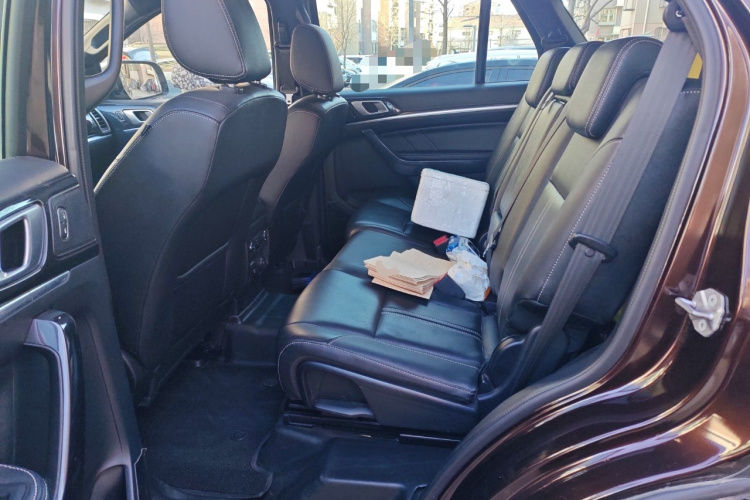 福特 撼路者 2020款 2.3T 汽油自动四驱旗舰版 7座中控内饰21