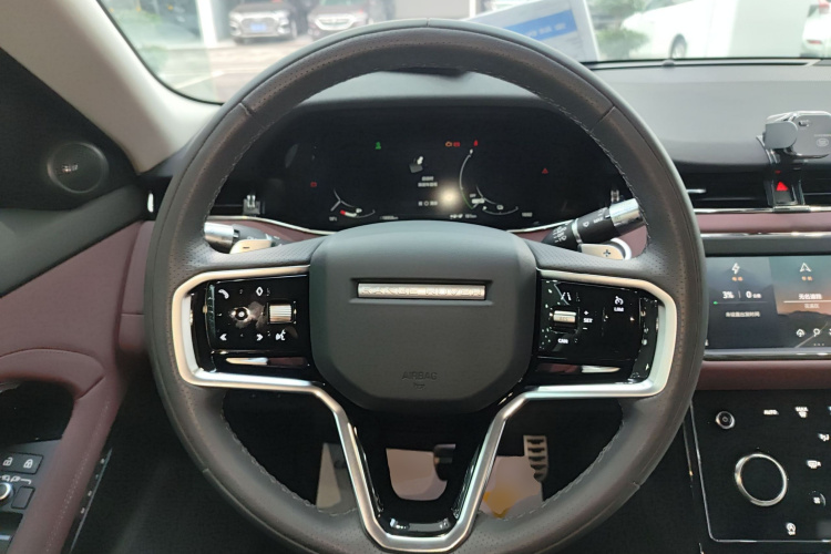 路虎 揽胜极光新能源 2022款 极光L P300e 插电式电动混合版局部细节13