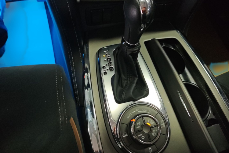 日产 途乐（平行进口） 局部细节18