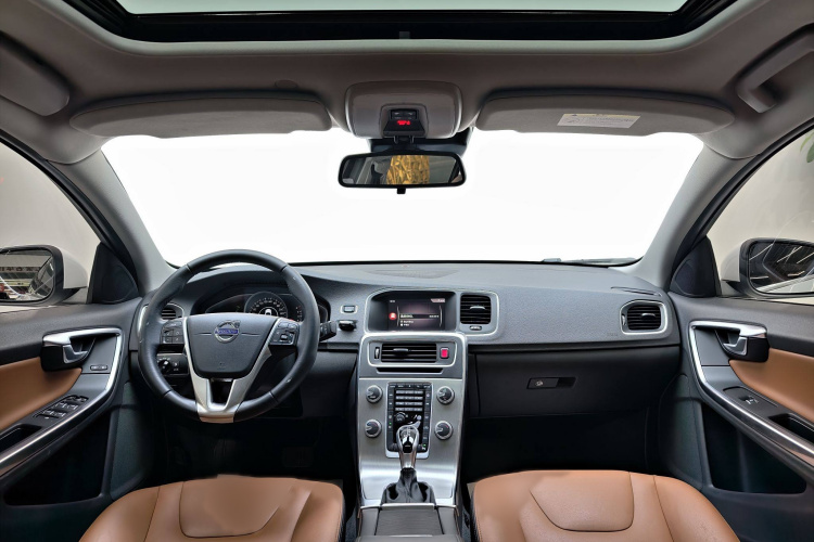 沃尔沃S60 2018款 S60L T3 智进版中控内饰7003