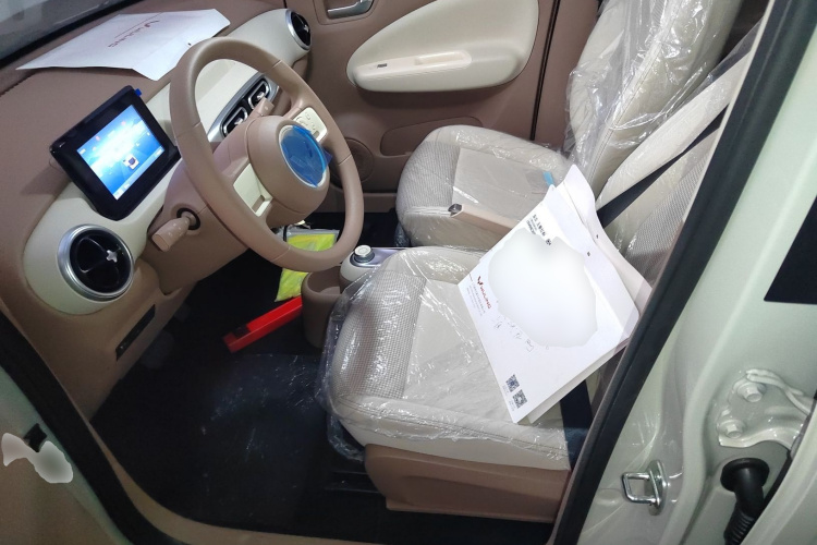 五菱汽车 宏光MINIEV 2025款 四门版 进阶款中控内饰19