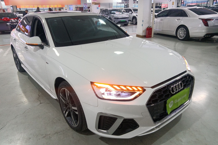 奥迪A4L 2023款 40 TFSI 时尚动感型车身外观3
