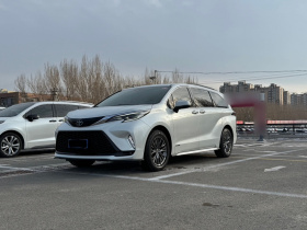 丰田 格瑞维亚 2023款 2.5L混动 舒适版