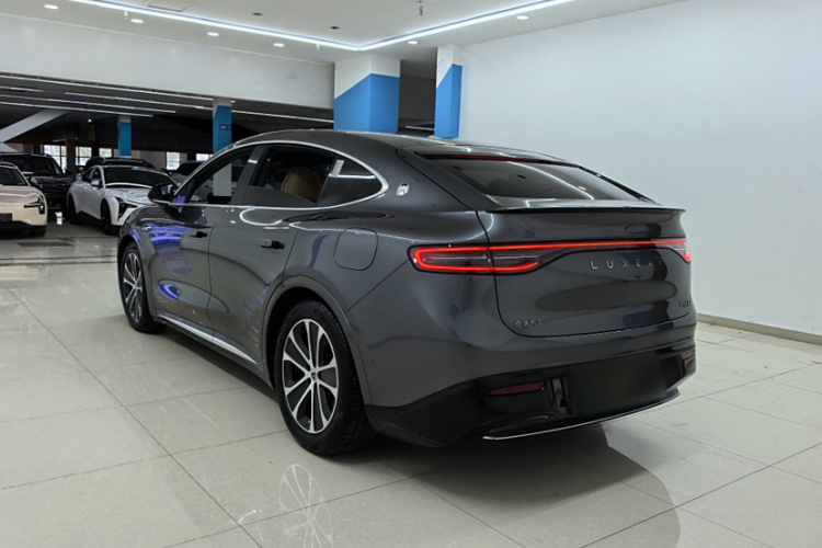 鸿蒙智行 智界R7 2024款 纯电 802km Max车身外观6005