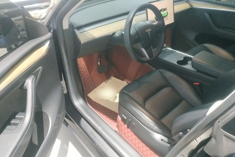 特斯拉 Model Y 2022款 后轮驱动版中控内饰20