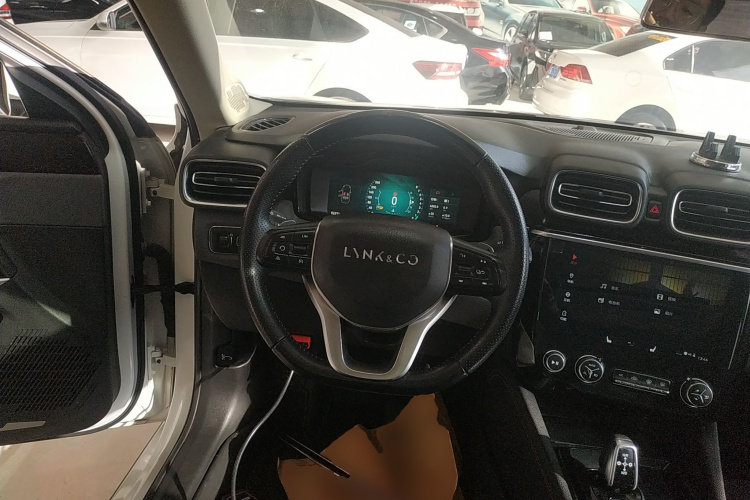 领克02 2019款 1.5T DCT两驱劲版 国VI中控内饰13